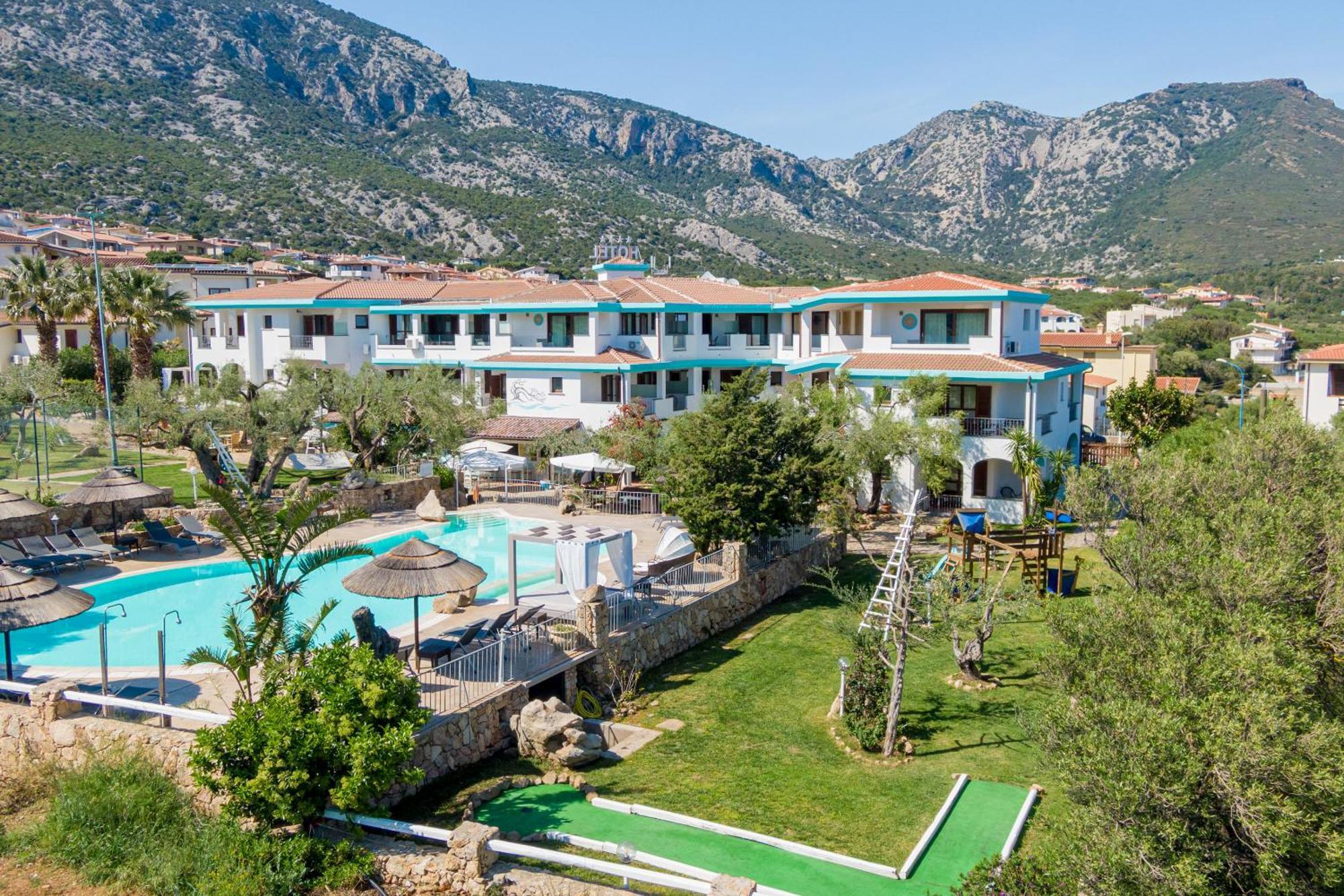 I Ginepri Hotel Cala Gonone Dış mekan fotoğraf